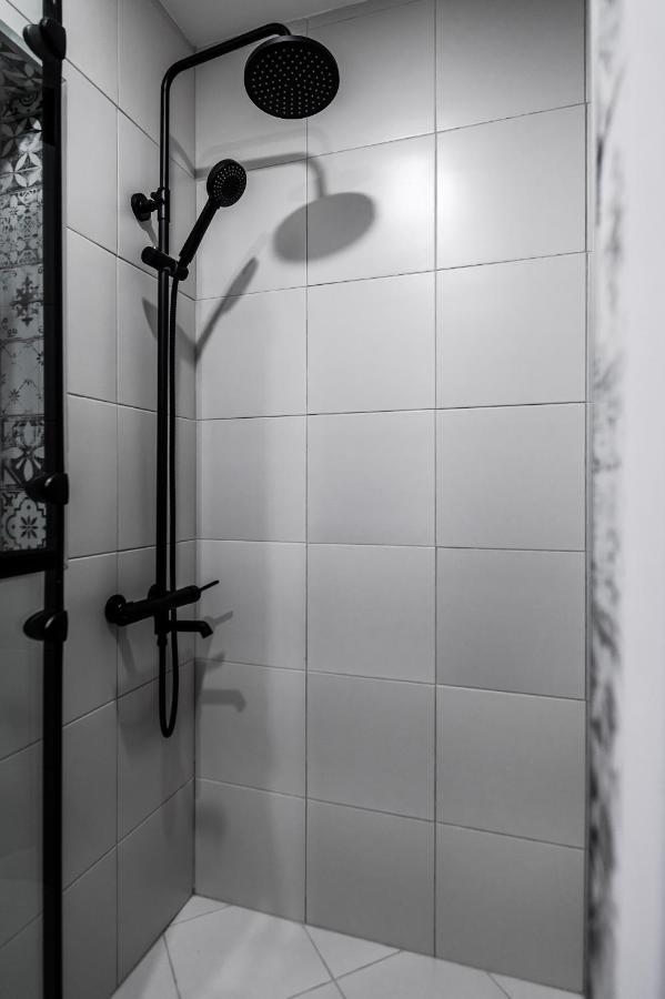 New Black & White - 2Bdr Apartment With Balcony Sofia Exterior photo